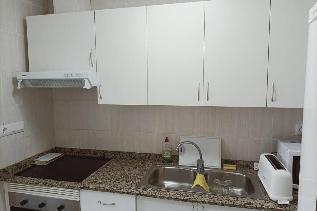 2 Bedroom Townhouse In Beautiful Gated Complex Μπένιντορμ Εξωτερικό φωτογραφία